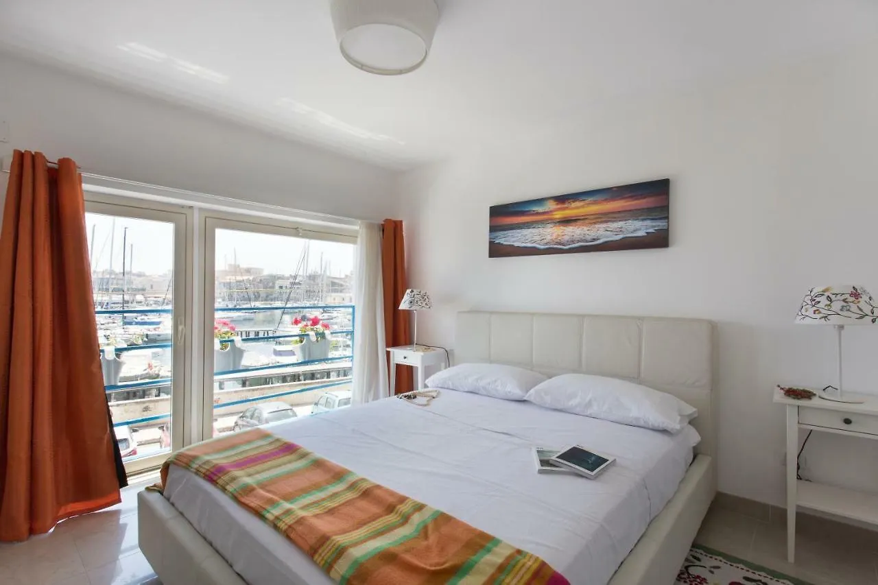 Tyche Apartment Syracuse